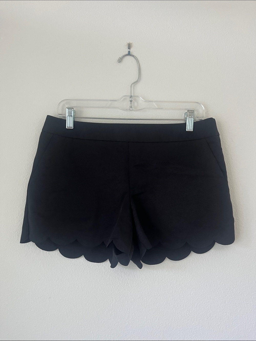 Express Short NWT